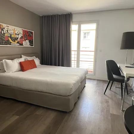 Adagio Centre Nice