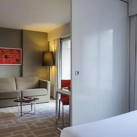 Hotel apartamentowy Adagio Centre 3*