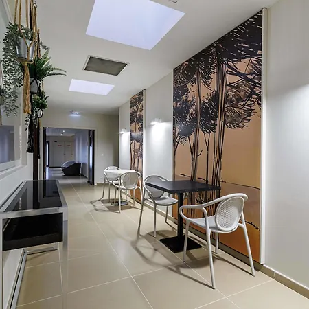 Adagio Centre Hotel apartamentowy Nicea