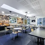 Adagio Centre Apartahotel 3*