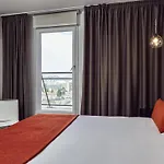 Adagio Centre