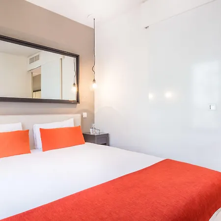 Adagio Centre Aparthotel 3*