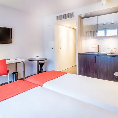 Adagio Centre מלון דירות