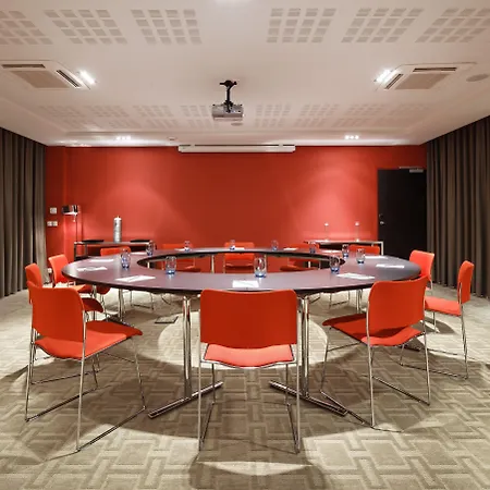 Adagio Centre מלון דירות