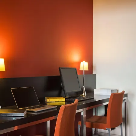 Ξενοδοχείο με διαμερίσματα Adagio Centre 3*