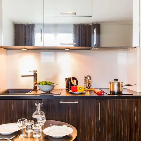 Adagio Centre מלון דירות 3*
