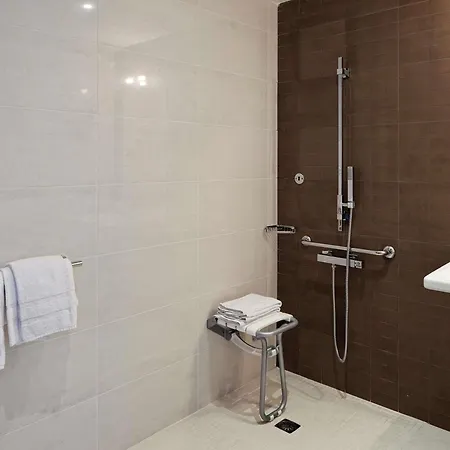 Adagio Centre מלון דירות 3*