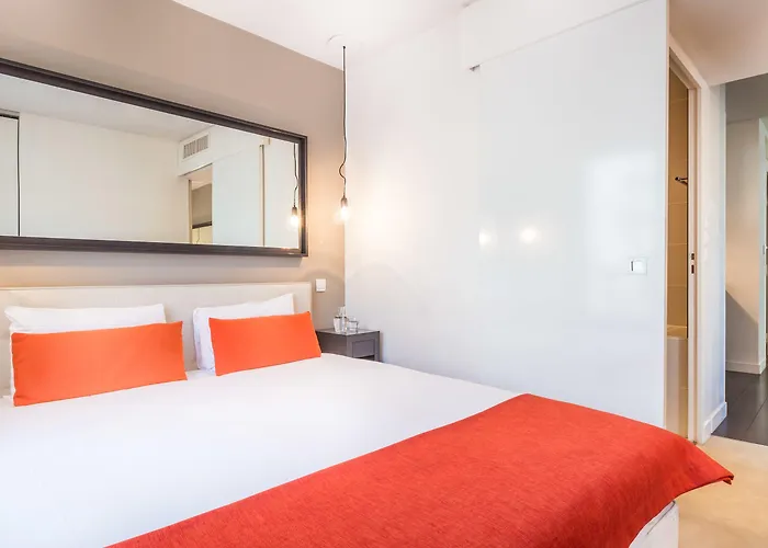 Adagio Centre Aparthotel 3*