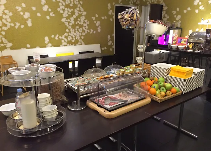 Hotel apartamentowy Adagio Centre 3*
