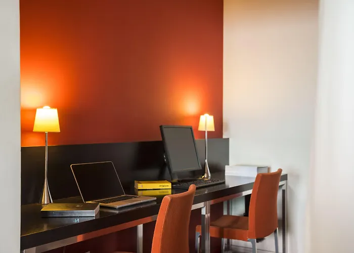 Hotel apartamentowy Adagio Centre 3*