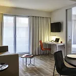 Апарт-отель Adagio Centre 3*