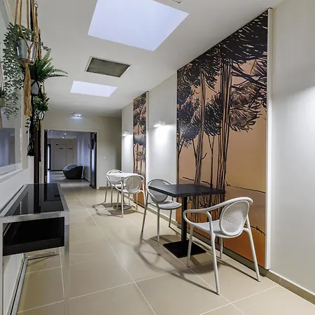 Adagio Centre Nice