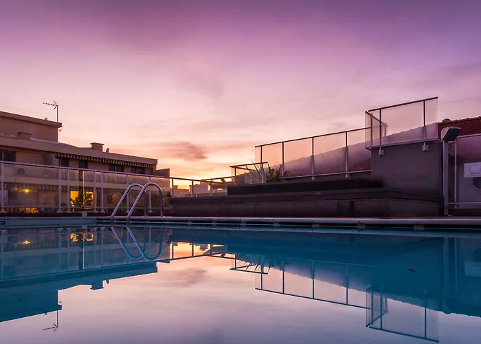 Adagio Centre 3*