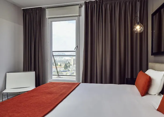 Adagio Centre