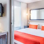 Adagio Centre