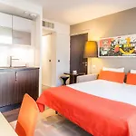 Adagio Centre